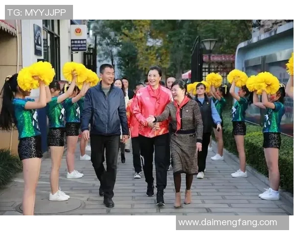 张宁的奋斗故事：从普通学子到行业领军人物的成长之路